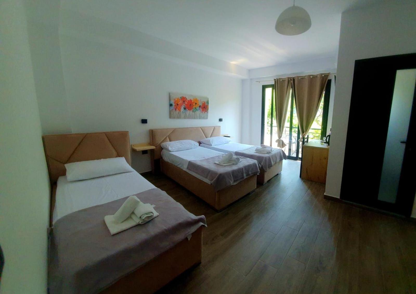 Vlorë Lungomare Private Rooms מראה חיצוני תמונה