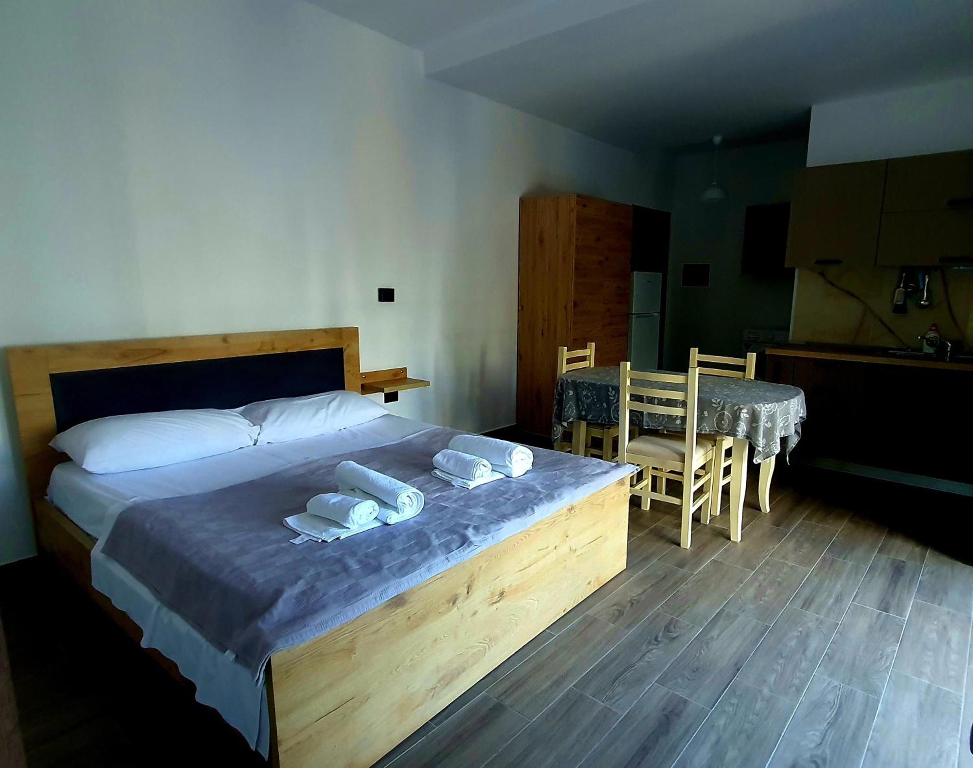 Vlorë Lungomare Private Rooms מראה חיצוני תמונה